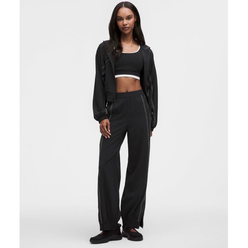 NWT Lululemon Define High Rise Swift Joggers in Black Size Medium
